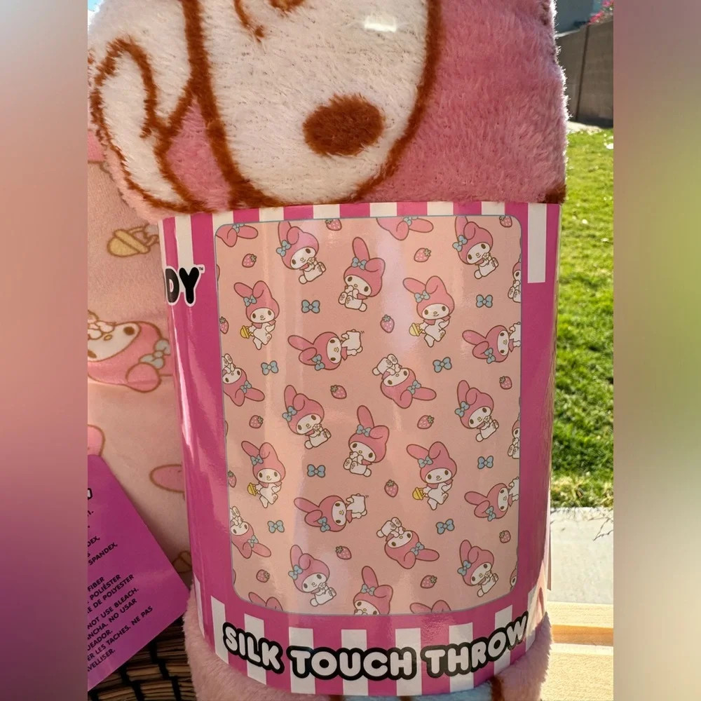 My Melody Travel Essentials Bundle - Picture 4 of 6